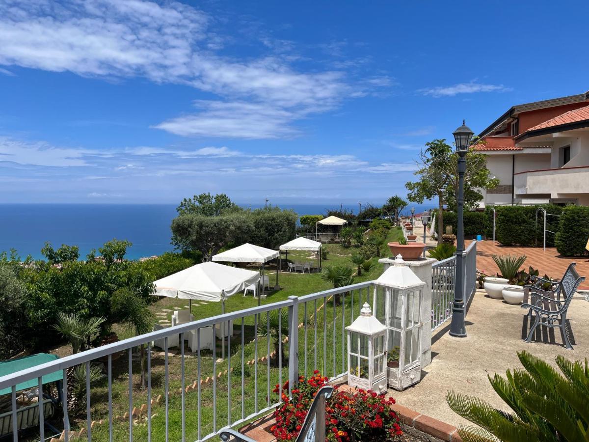 Villa Del Conte Drapia Exterior photo