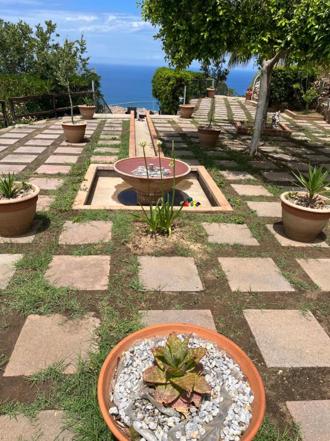 Villa Del Conte Drapia Exterior photo